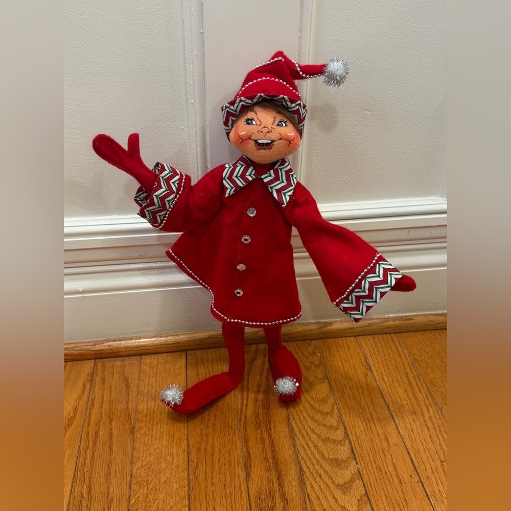 Annalee Mobalite poseable woman doll elf beaded coat caroler Christmas decor